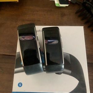 Microsoft band 2 (qty 2)